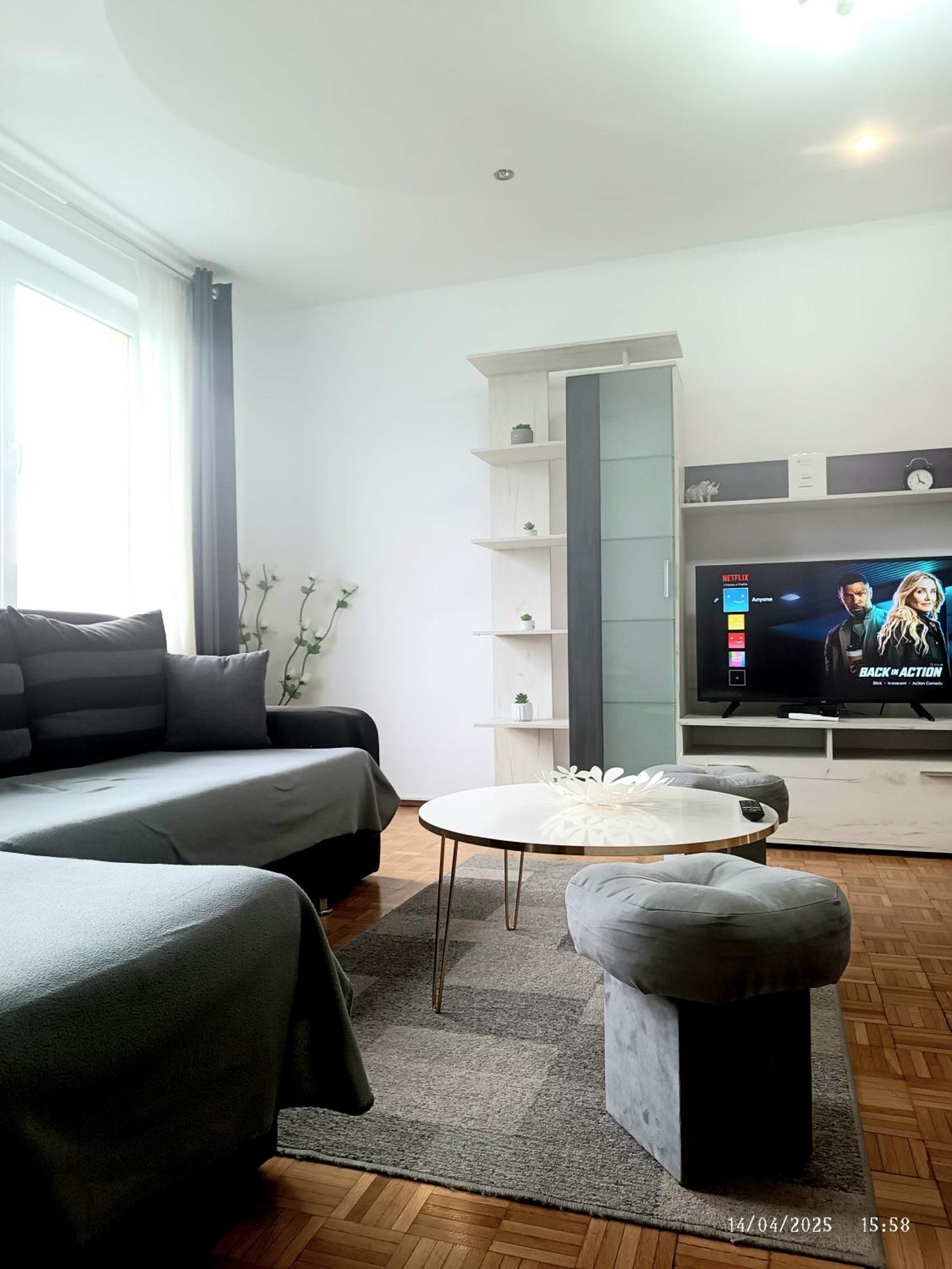 Chic Comfort 1Bdr With Landmark View - Concerthall Bucareste Exterior foto