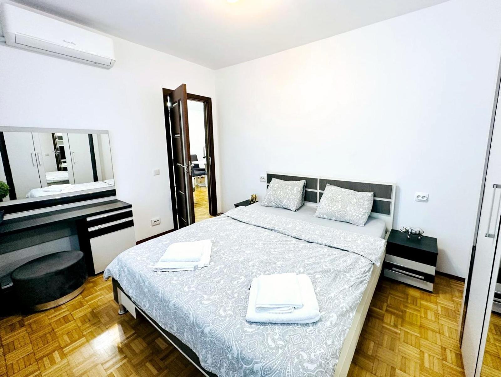 Chic Comfort 1Bdr With Landmark View - Concerthall Bucareste Exterior foto